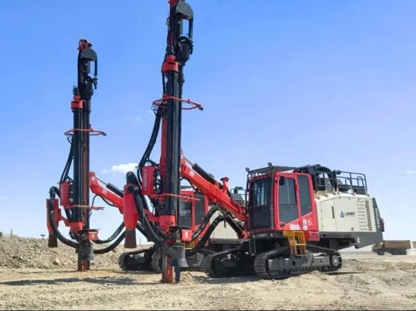 征戰(zhàn)戈壁，實力鑒證！臨工礦山SDC150H露天潛孔鉆車新疆礦區(qū)實錄